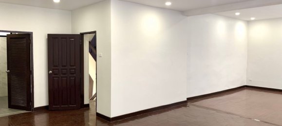 7 Schlafzimmer Haus in Watthana, Thailand, Nr. 4526 12