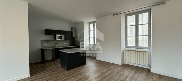 3 chambres Duplex à Châteauroux, France No. 67075 3