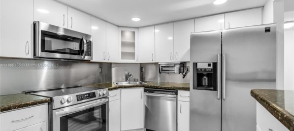 1 dormitorio propiedad comercial en venta en Miami, Miami-Dade, Florida, USA № 614218 11