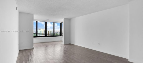 1 dormitorio propiedad comercial en venta en Miami, Miami-Dade, Florida, USA № 614218 4
