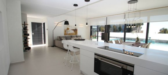 3 bedrooms Villa in Campoamor, Spain No. 9070 11