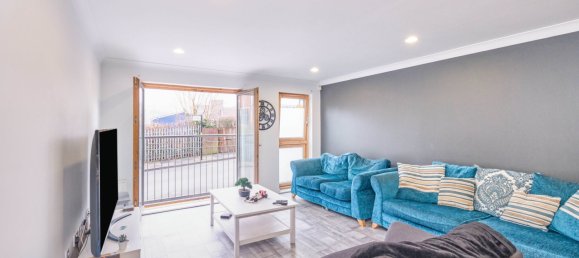 2 Schlafzimmer Wohnung in Birmingham, United Kingdom, Nr. 2322 3