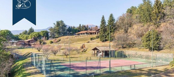 5 Schlafzimmer Villa in Eupilio, Italy, Nr. 223058 11