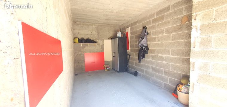 Гараж в Марсель, Франция № 300291