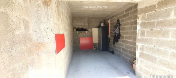 Гараж в Марсель, Франция № 300291 2