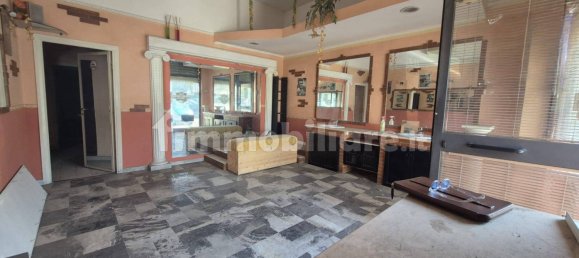 2-Zimmer Gewerbliche Immobilie in Rome, Italy, Nr. 220083 6