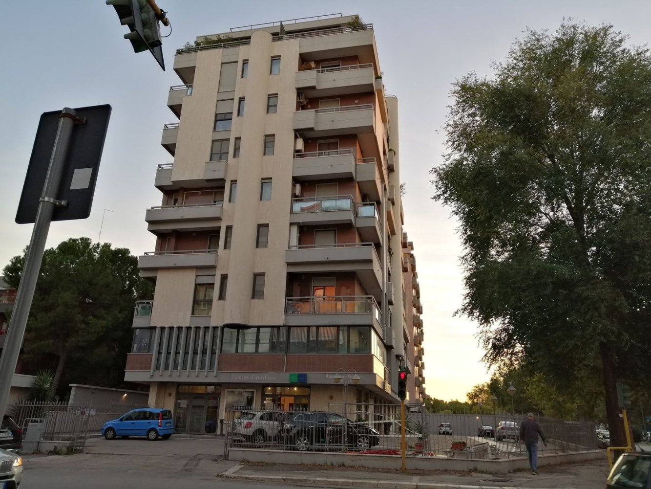 Apartamento de 7 habitaciónes en Foggia, Italy No. 256846