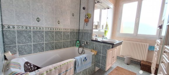 Apartamento de 4 habitaciónes en Evreux, France No. 359524 5