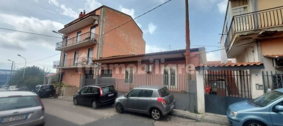 2 chambres Appartement à Misterbianco, Italy No. 360349 3