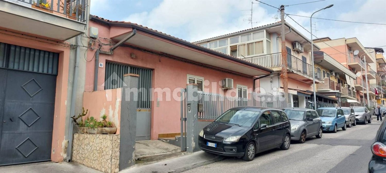 2 chambres Appartement à Misterbianco, Italy No. 360349