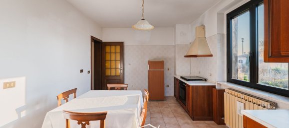 7 rooms Villa in Curtatone, Italy No. 177329 17