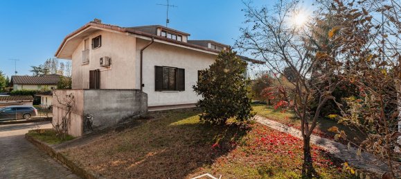 7 rooms Villa in Curtatone, Italy No. 177329 8