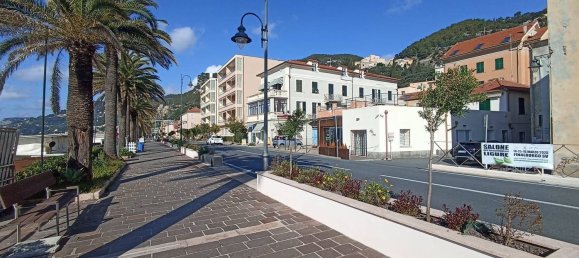 Apartamento de 7 dormitorios en Finale Ligure, Italy No. 311033 32