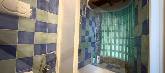 7-salle Appartement à Peccioli, Italy No. 21277 22