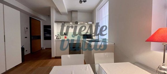 1 غرف نوم شقة في Trieste, Italy رقم 97811 4