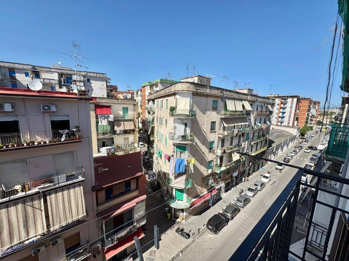 1 chambre Appartement à Naples, Italy No. 273465