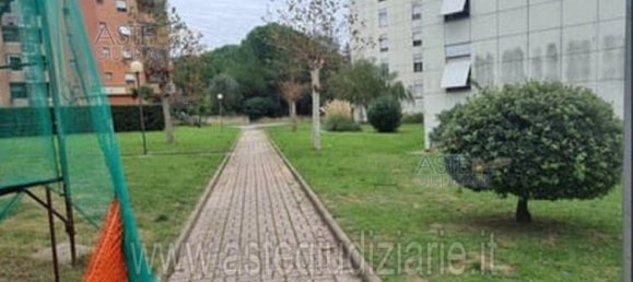 5 bedrooms Apartment in Livorno, Italy No. 48055 32