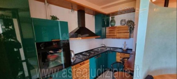 5 bedrooms Apartment in Livorno, Italy No. 48055 37