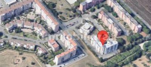 5 bedrooms Apartment in Livorno, Italy No. 48055 4