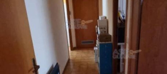 5 bedrooms Apartment in Livorno, Italy No. 48055 12