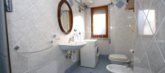 5 rooms Apartment in Davoli, Italy No. 124729 17