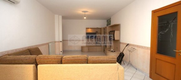 5 rooms Apartment in Davoli, Italy No. 124729 3