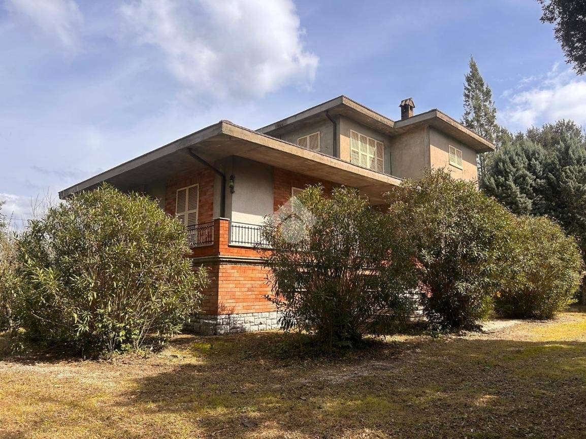 4 bedrooms Villa in Collazzone, Italy No. 197135