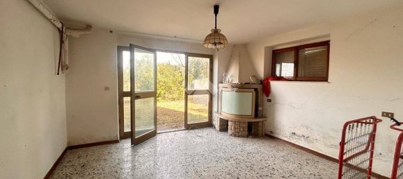 4 bedrooms Villa in Collazzone, Italy No. 197135 30