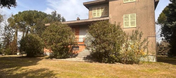 4 bedrooms Villa in Collazzone, Italy No. 197135 6