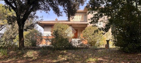 4 bedrooms Villa in Collazzone, Italy No. 197135 12