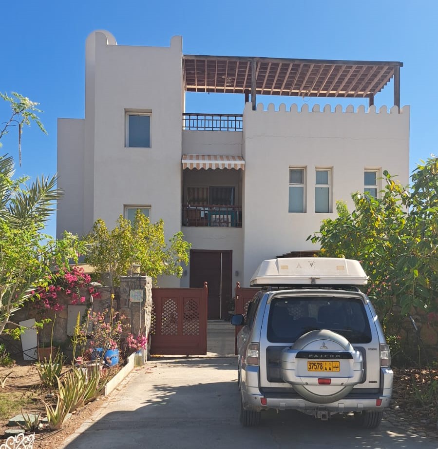 6 bedrooms Villa in Muscat, Oman No. 1199