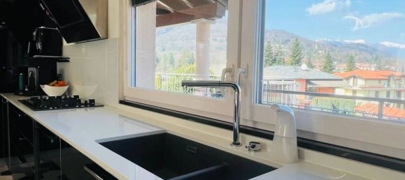 4 bedrooms Villa in Marchirolo, Italy No. 332146 27