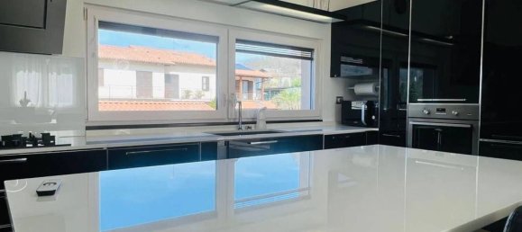 4 bedrooms Villa in Marchirolo, Italy No. 332146 26