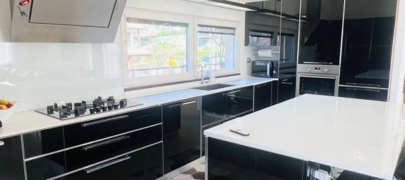 4 bedrooms Villa in Marchirolo, Italy No. 332146 25