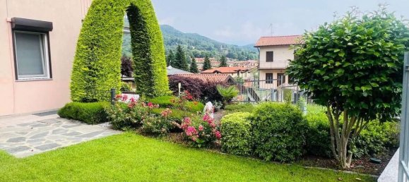 4 bedrooms Villa in Marchirolo, Italy No. 332146 9