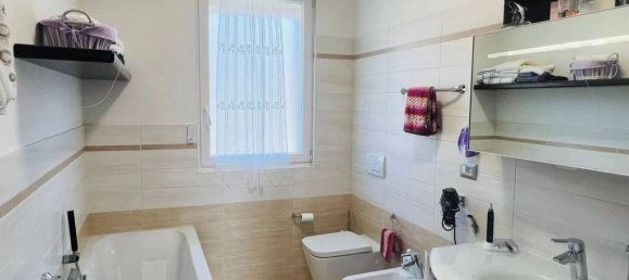 4 bedrooms Villa in Marchirolo, Italy No. 332146 33