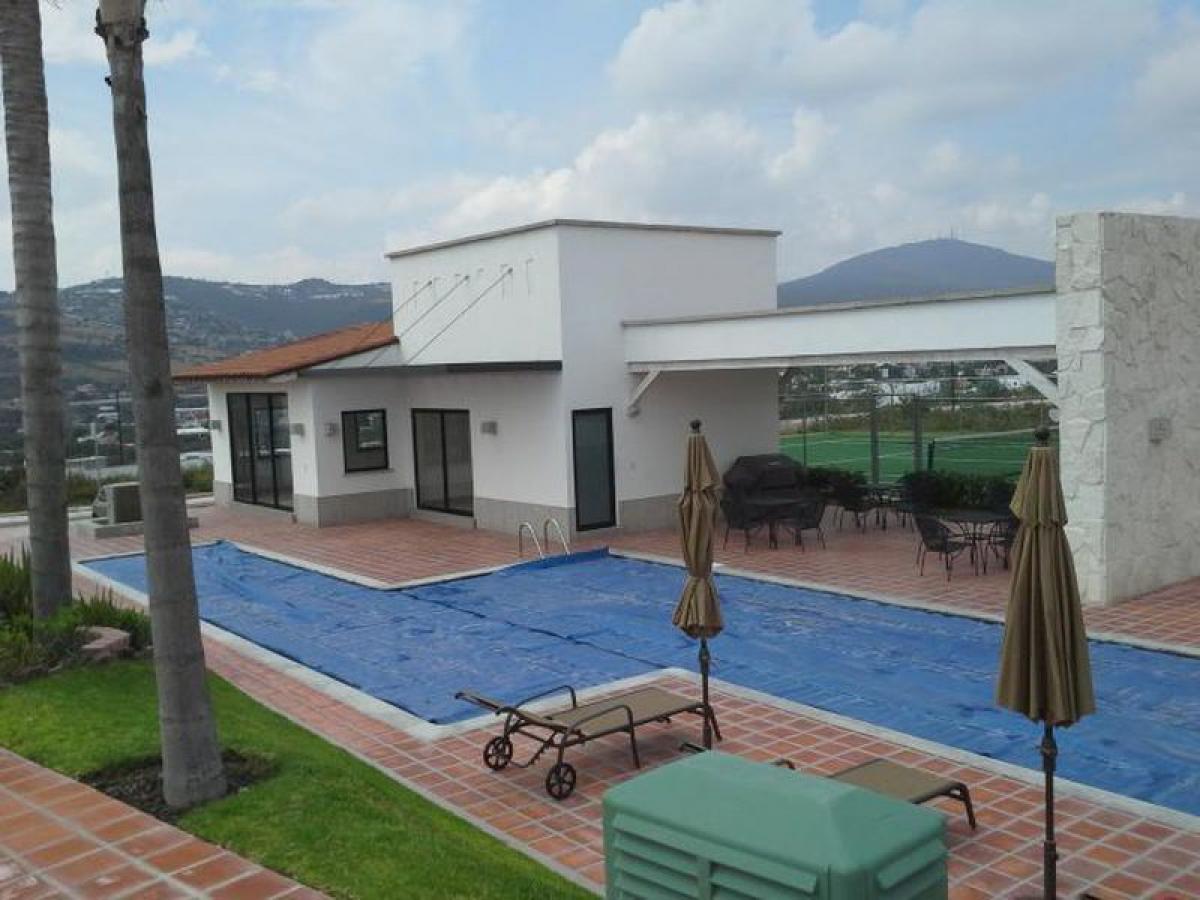 3 bedrooms House in Queretaro, Mexico No. 187423