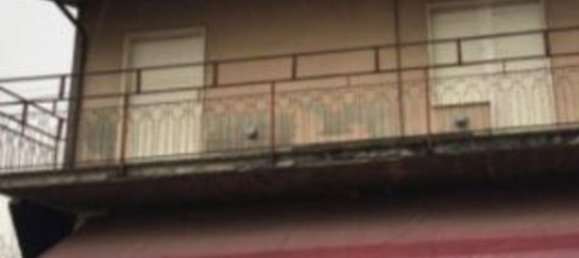 3 rooms Apartment in Lungavilla, Italy No. 181353 3