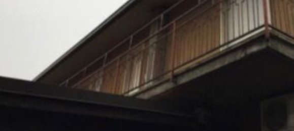 3 rooms Apartment in Lungavilla, Italy No. 181353 5