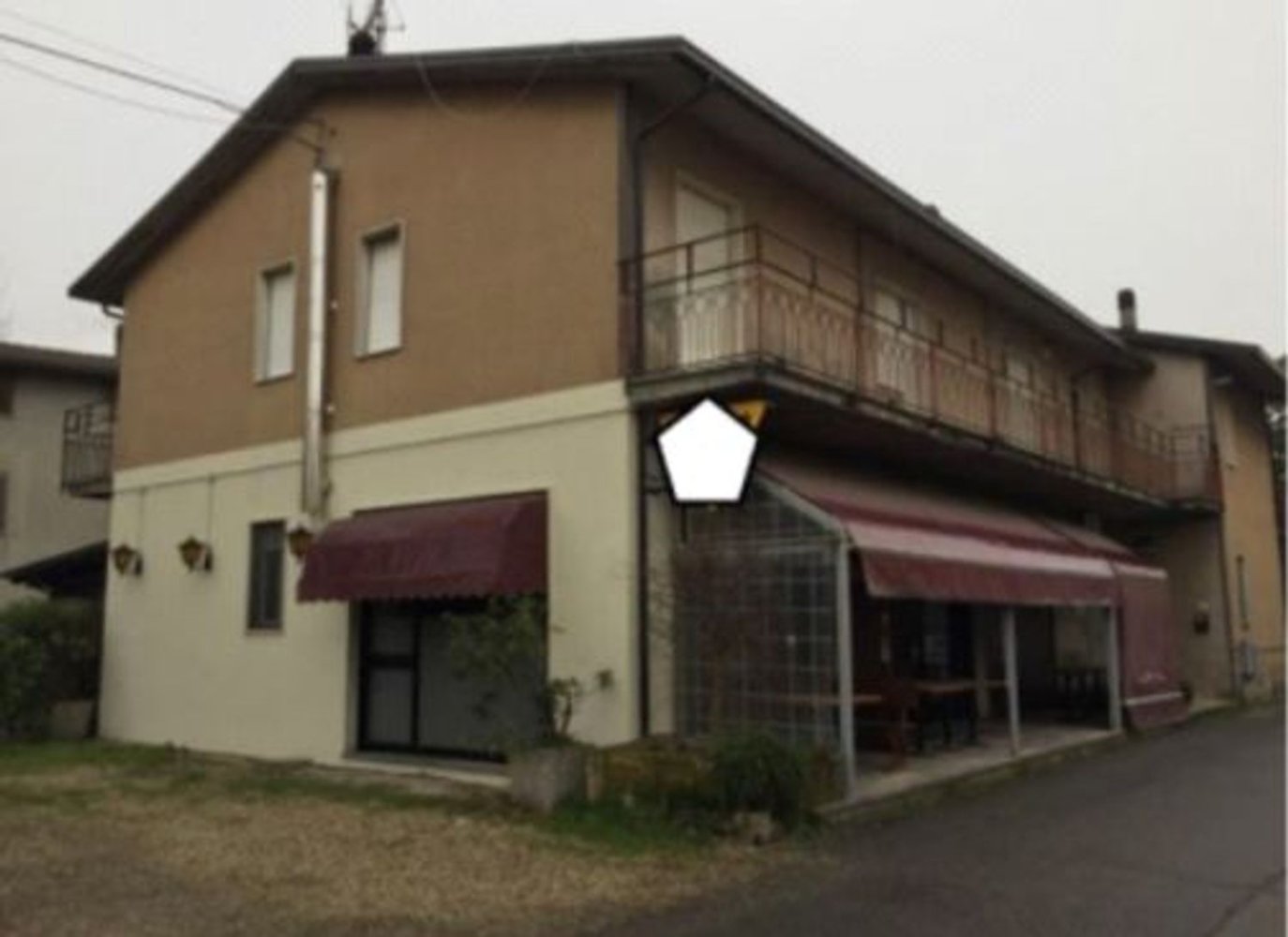 3 rooms Apartment in Lungavilla, Italy No. 181353