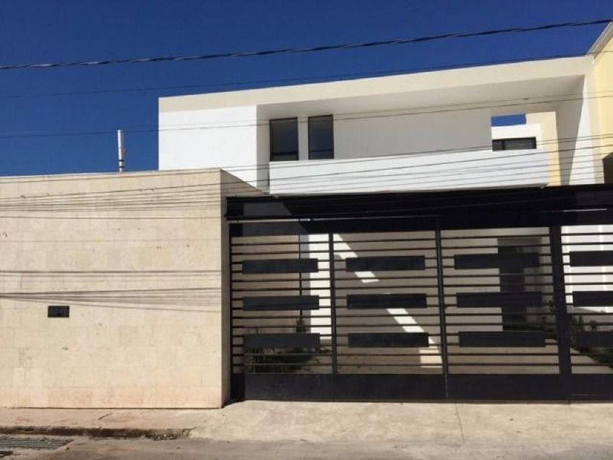 3 bedrooms House in Yucatan, Mexico No. 148342