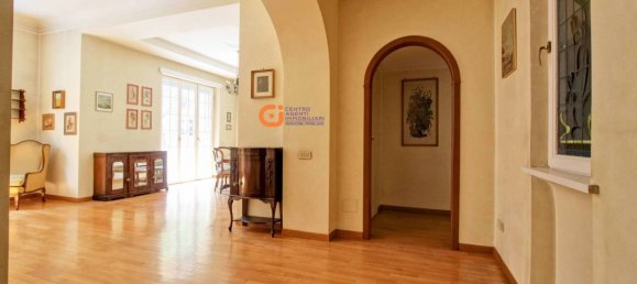 Квартира с 3 спальнями в Рим, Италия № 360657 7