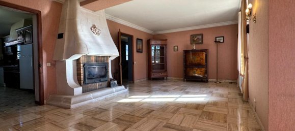 Casa de 5 dormitorios en La Chatre, France No. 90287 5