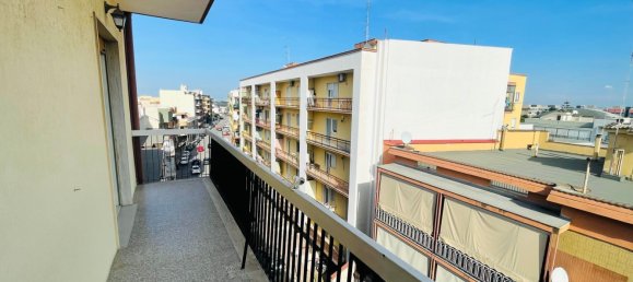 3 Schlafzimmer Wohnung in Valenzano, Italy, Nr. 321912 4