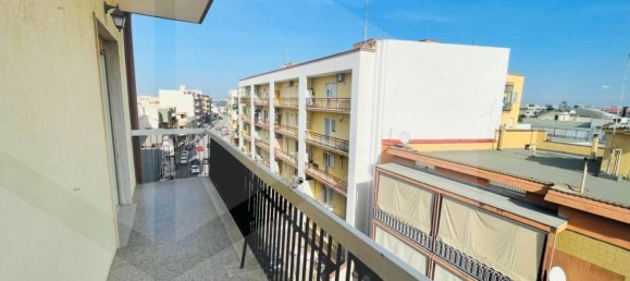 3 Schlafzimmer Wohnung in Valenzano, Italy, Nr. 321912 17