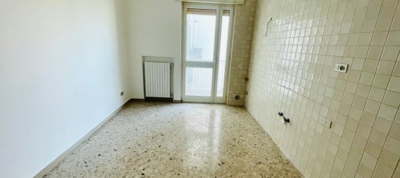 3 Schlafzimmer Wohnung in Valenzano, Italy, Nr. 321912 11
