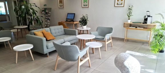 2 rooms Apartment in Avignon, France No. 194596 2