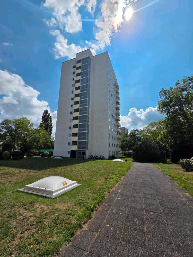 2 bedrooms Apartment in Frankfurt am Main, Germany No. 360700