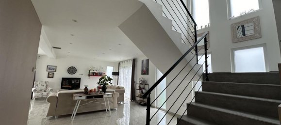 3 bedrooms House in Sundhoffen, France No. 58175 5