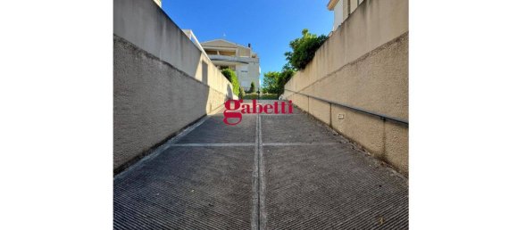 2 Schlafzimmer Wohnung in Rimini, Italy, Nr. 303660 6